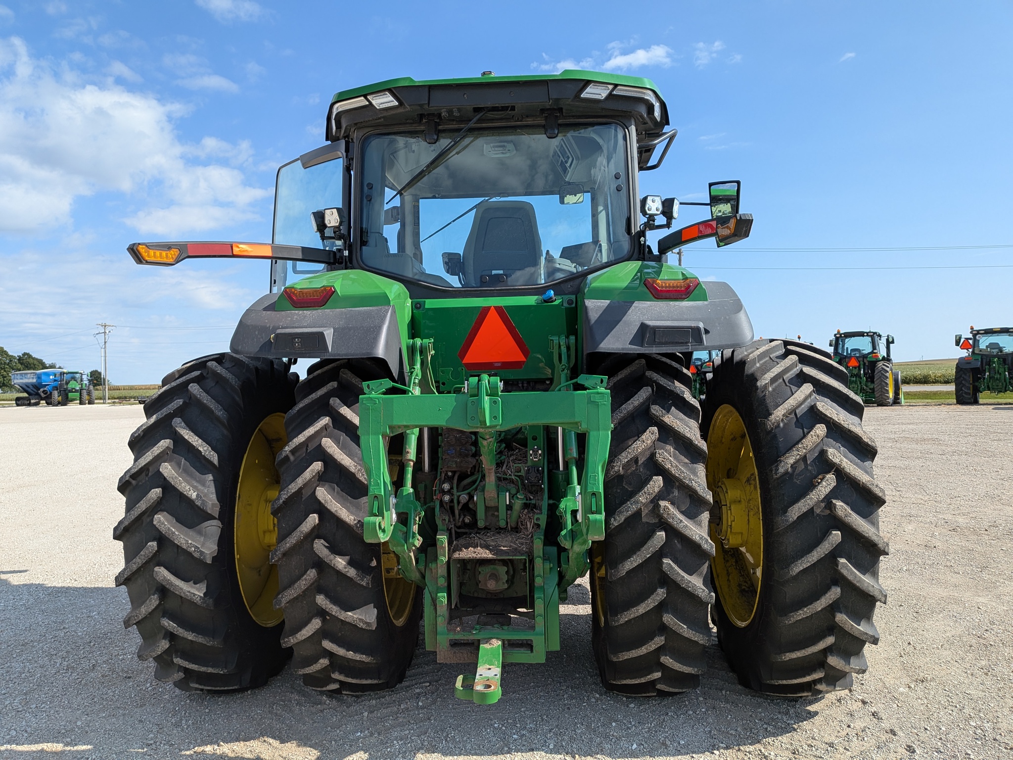  2024 John Deere 8R 250 at Heritage Tractor in Galesburg, IL
