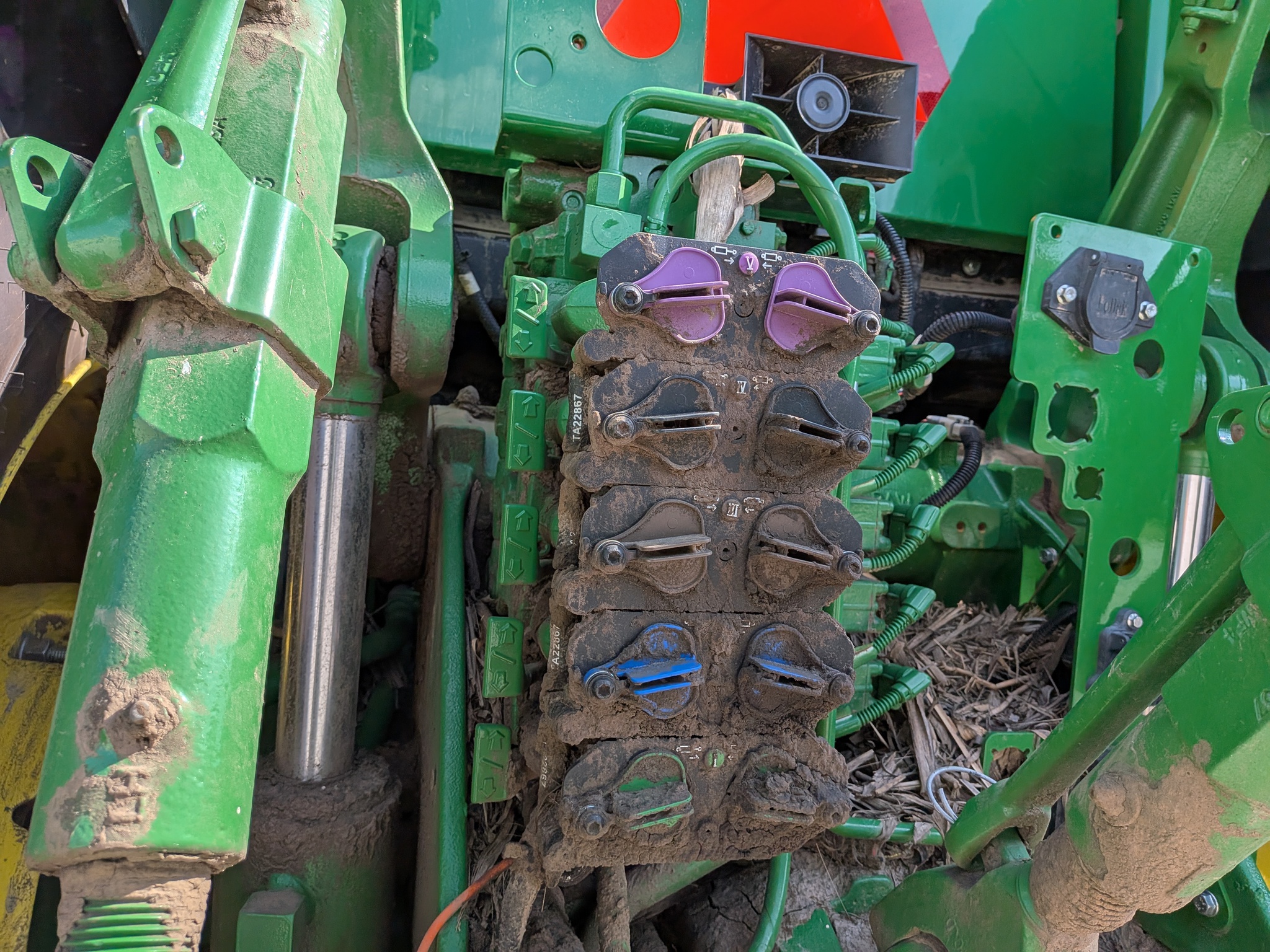  2024 John Deere 8R 250 at Heritage Tractor in Galesburg, IL