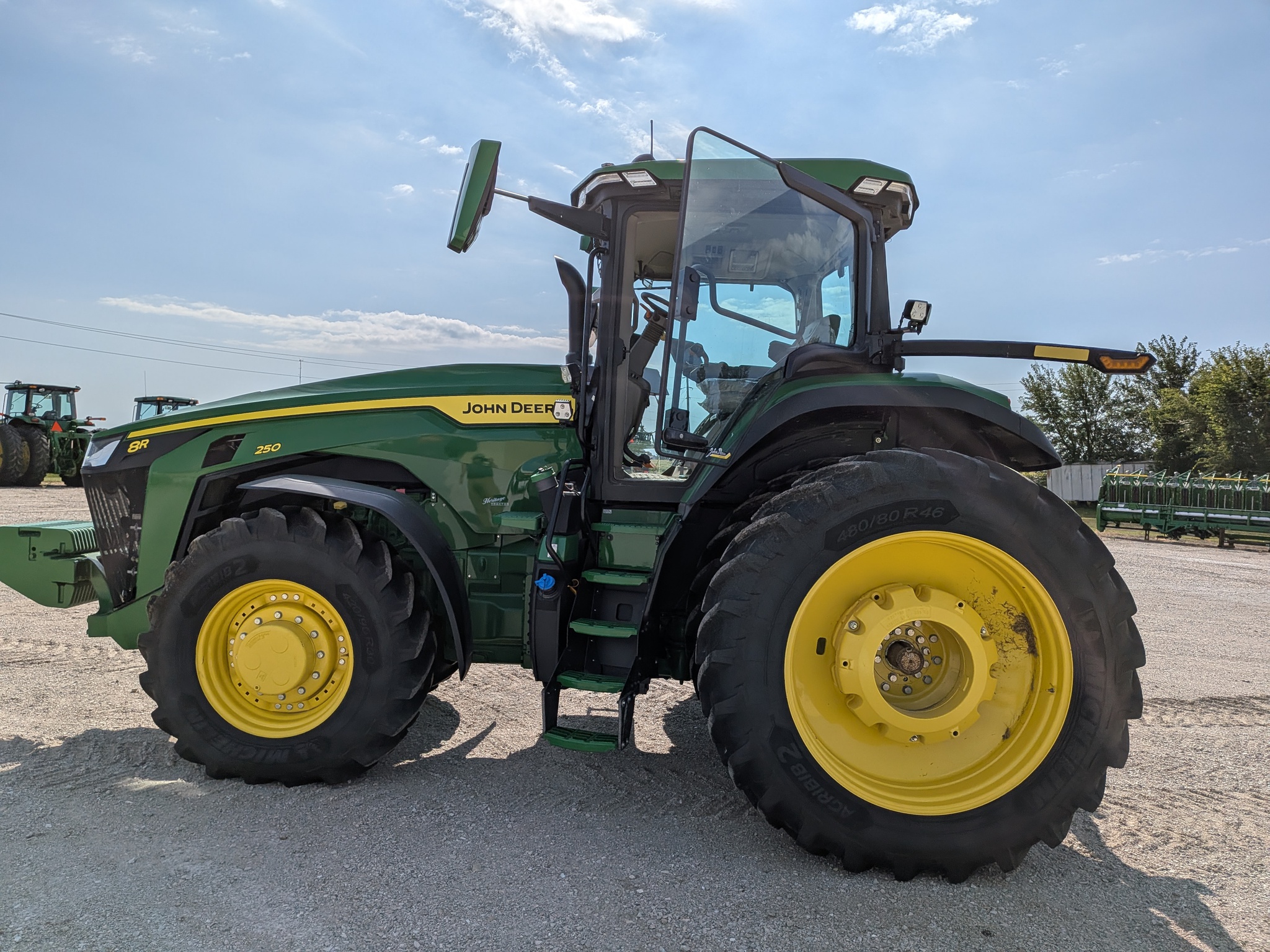  2024 John Deere 8R 250 at Heritage Tractor in Galesburg, IL
