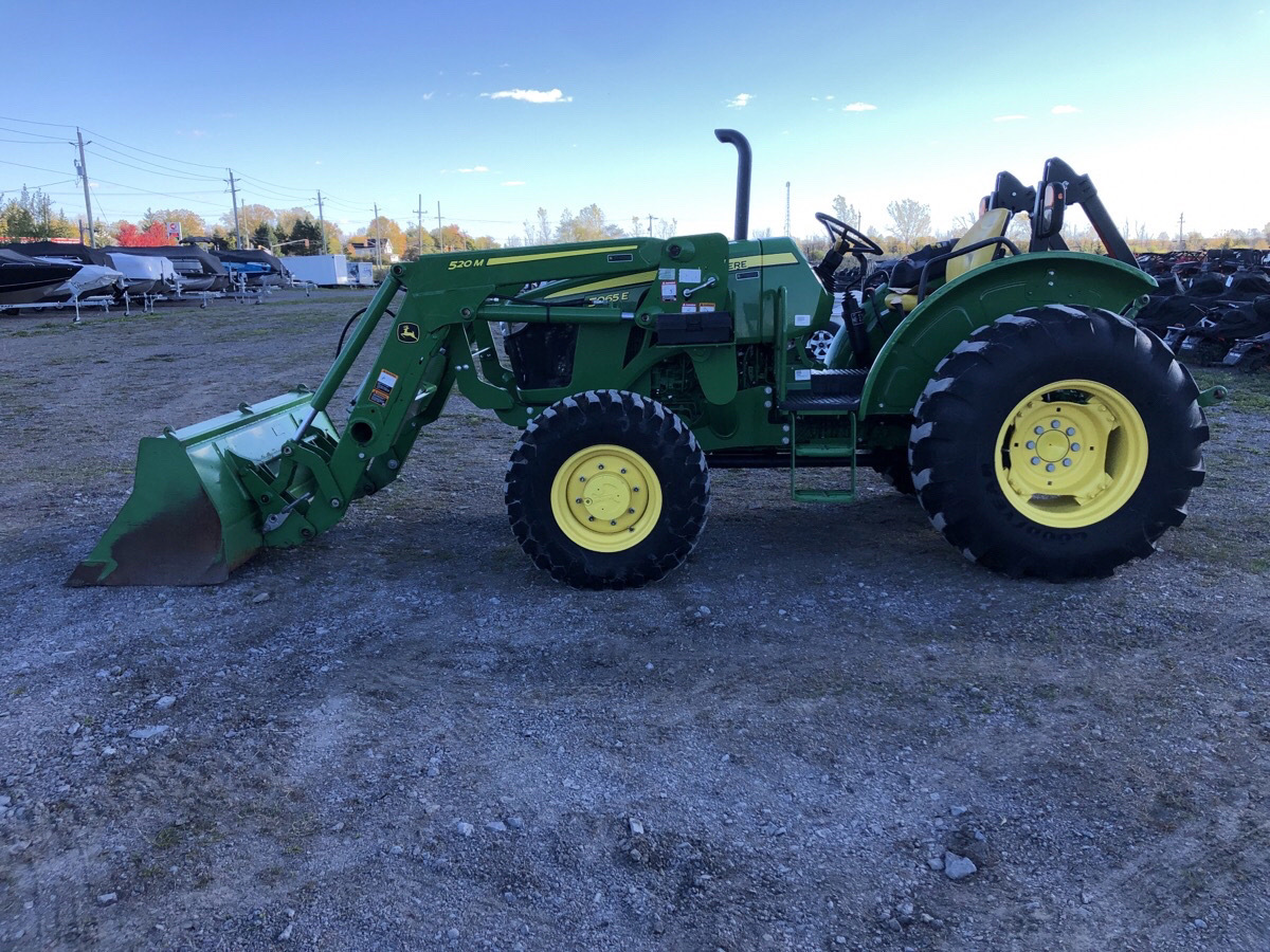2021 John Deere 5065E Image 2
