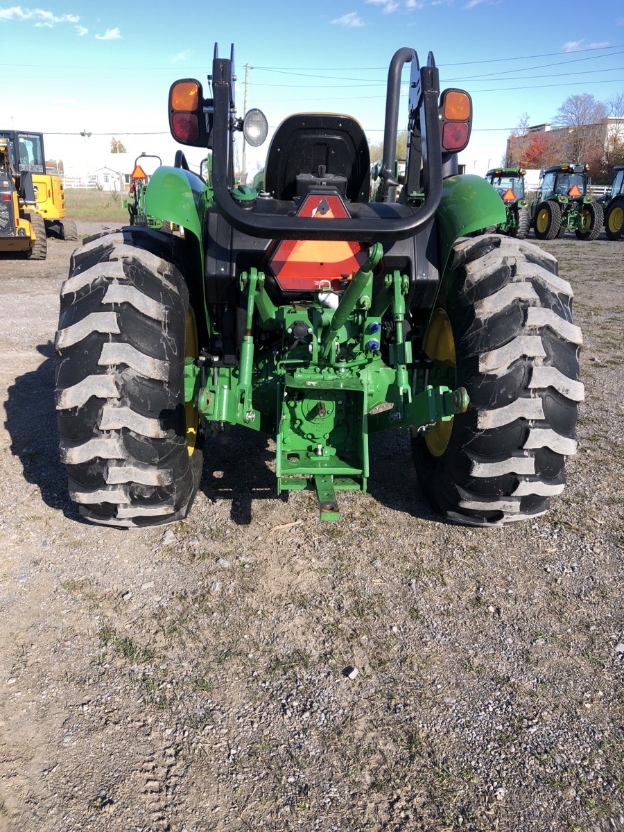2021 John Deere 5065E Image 8