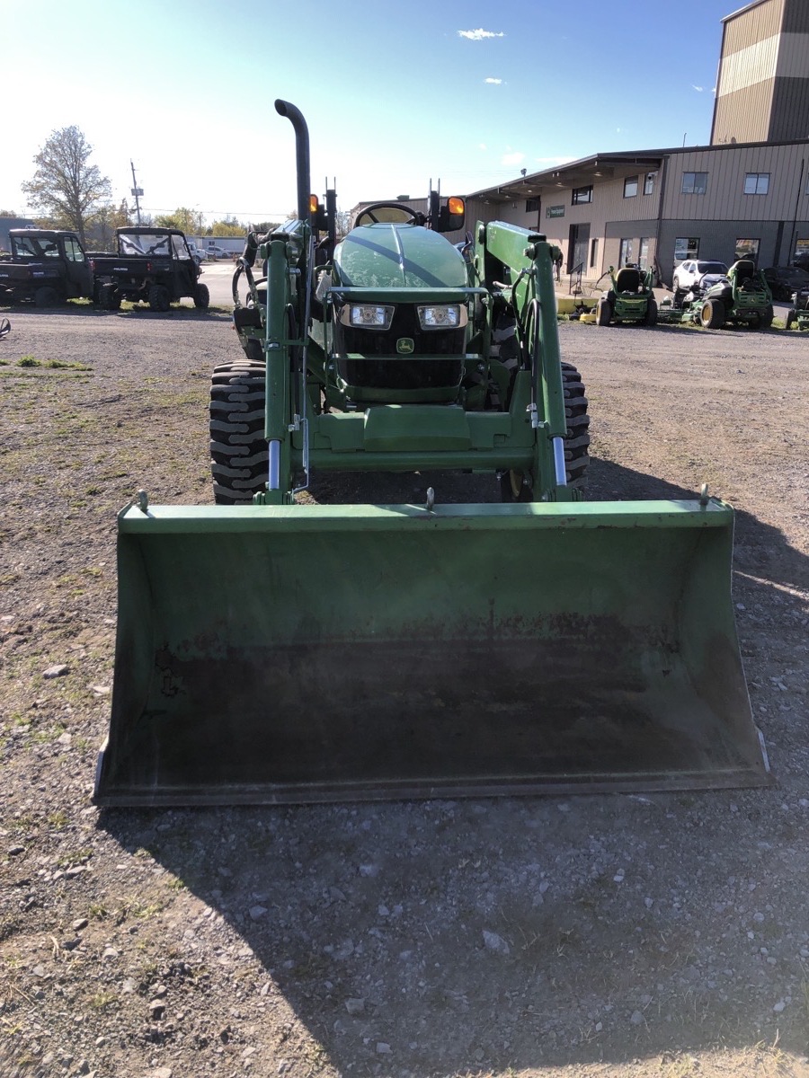 2021 John Deere 5065E Image 7