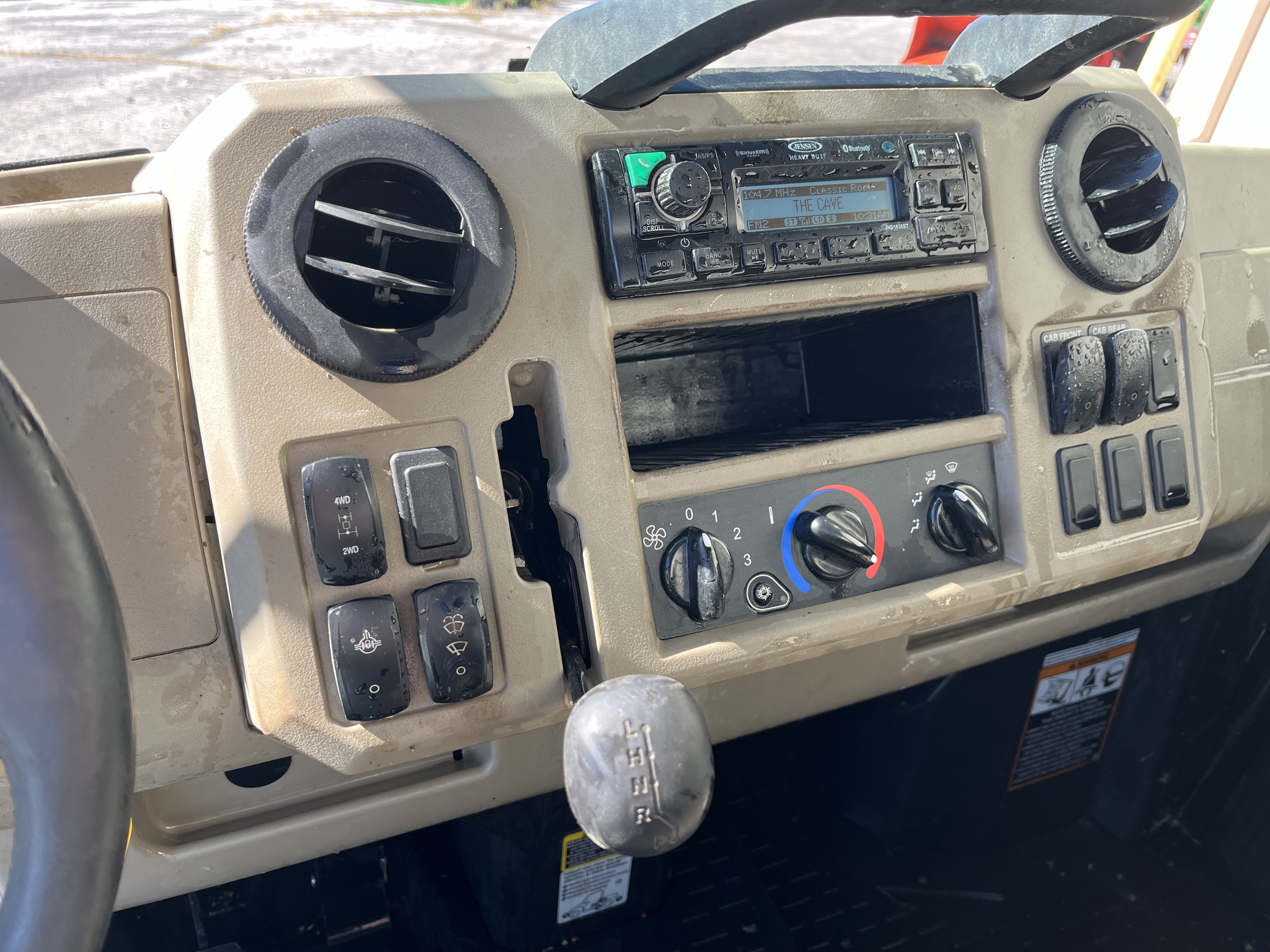  2023 John Deere XUV 835R at Heritage Tractor in Rogersville, MO