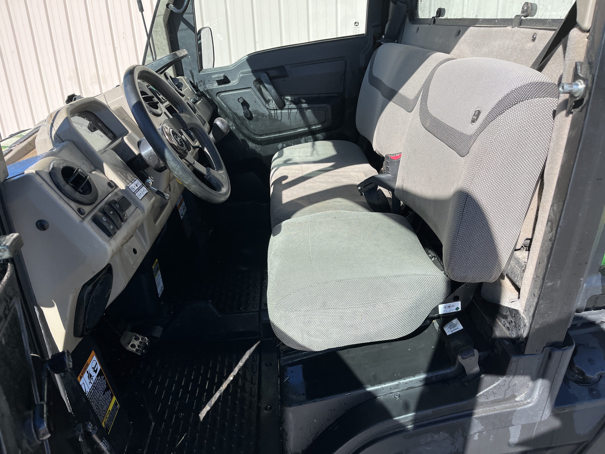  2023 John Deere XUV 835R at Heritage Tractor in Rogersville, MO