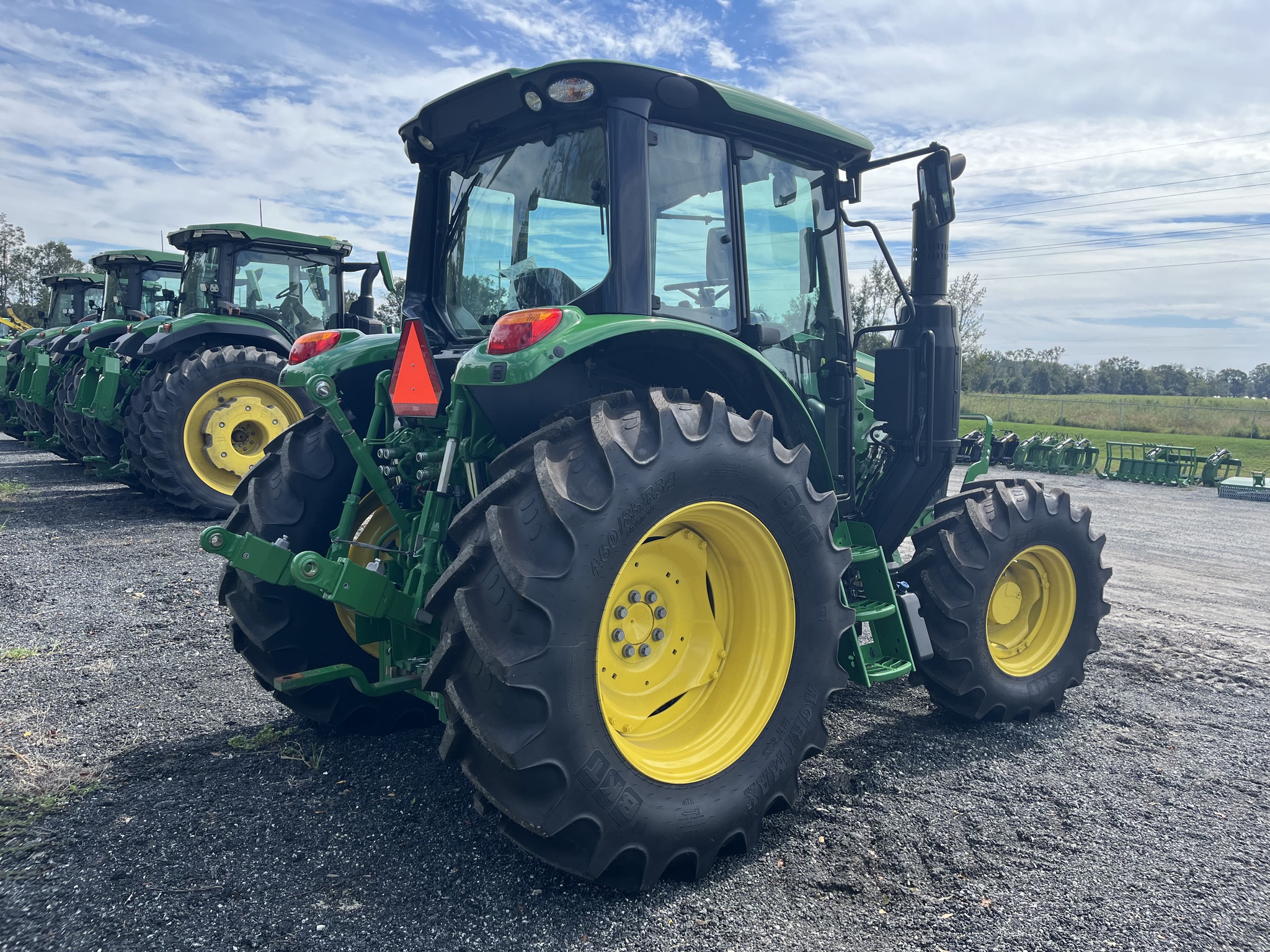 2023 John Deere 6120M Image 5