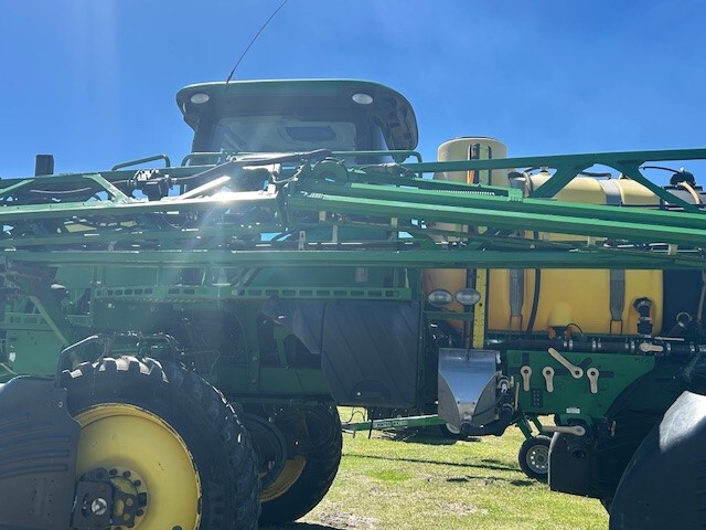2015 John Deere R4030 Image 5