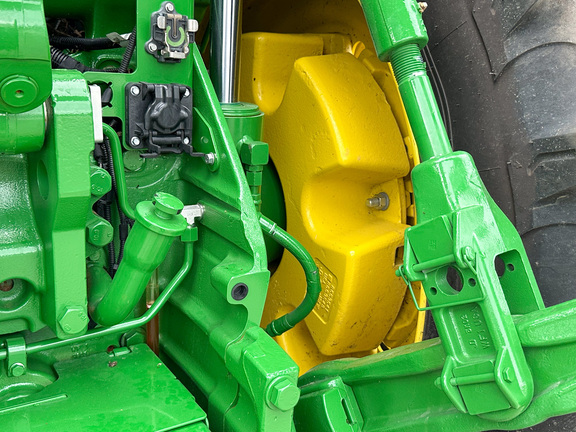 2024 John-Deere 8R 370