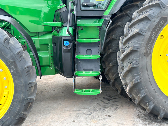 2024 John-Deere 8R 370