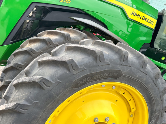 2024 John-Deere 8R 370