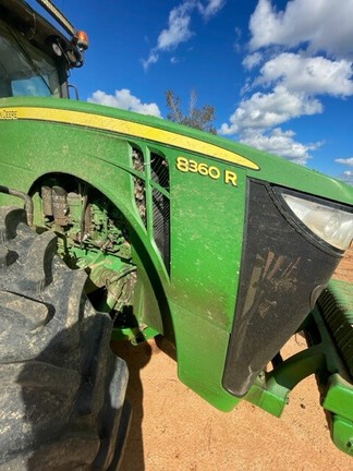2013 John Deere 8360R Photo 3