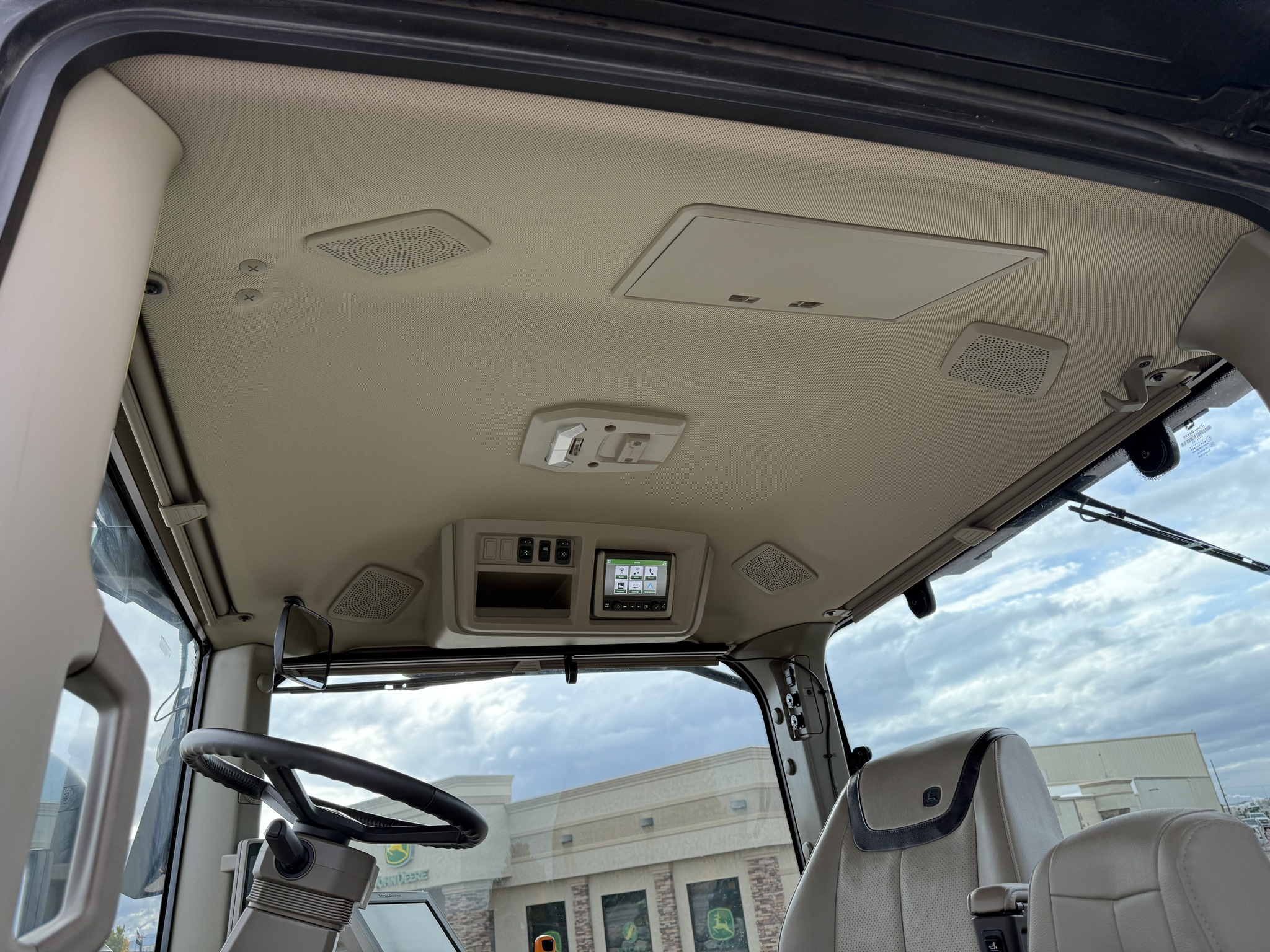 2023 John Deere 8RX 410 Image 10