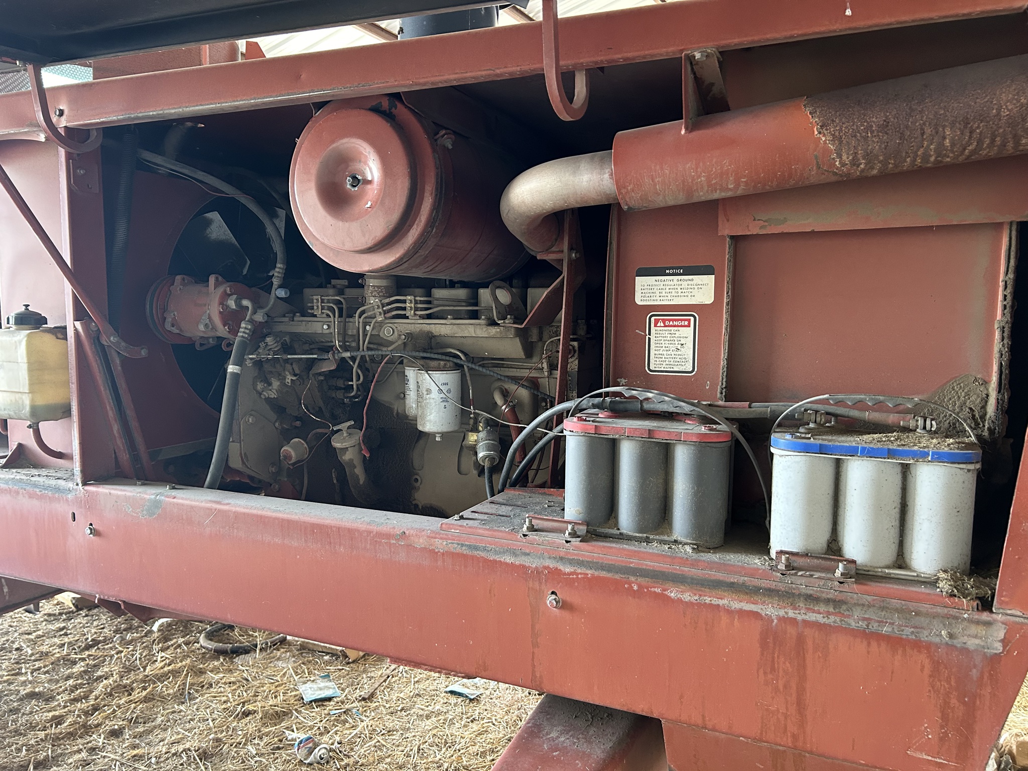 1996 Hesston 8500 Image 13