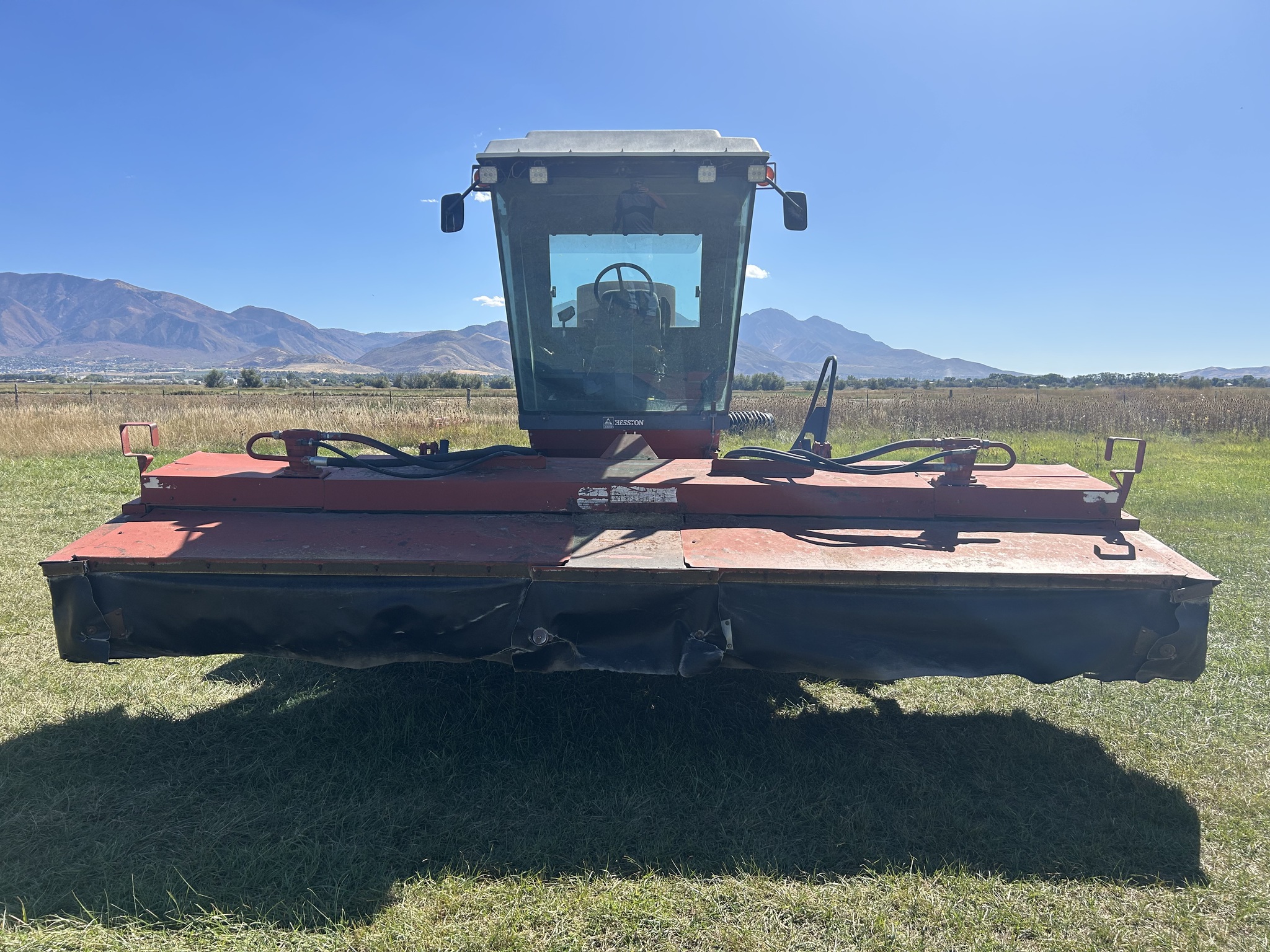 1996 Hesston 8500 Image 4