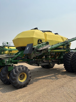 Used 2019 John Deere 1870 Air Drills and Seeders at Horizon Ag & Turf in Lloydminster, AB - Photo3