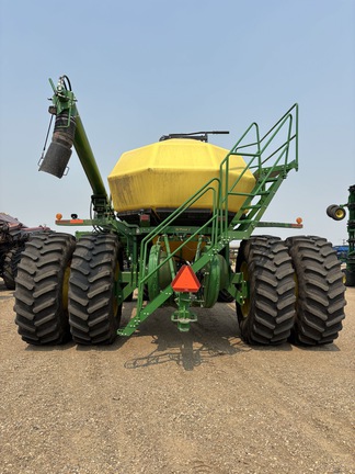 Used 2019 John Deere 1870 Air Drills and Seeders at Horizon Ag & Turf in Lloydminster, AB - Photo5