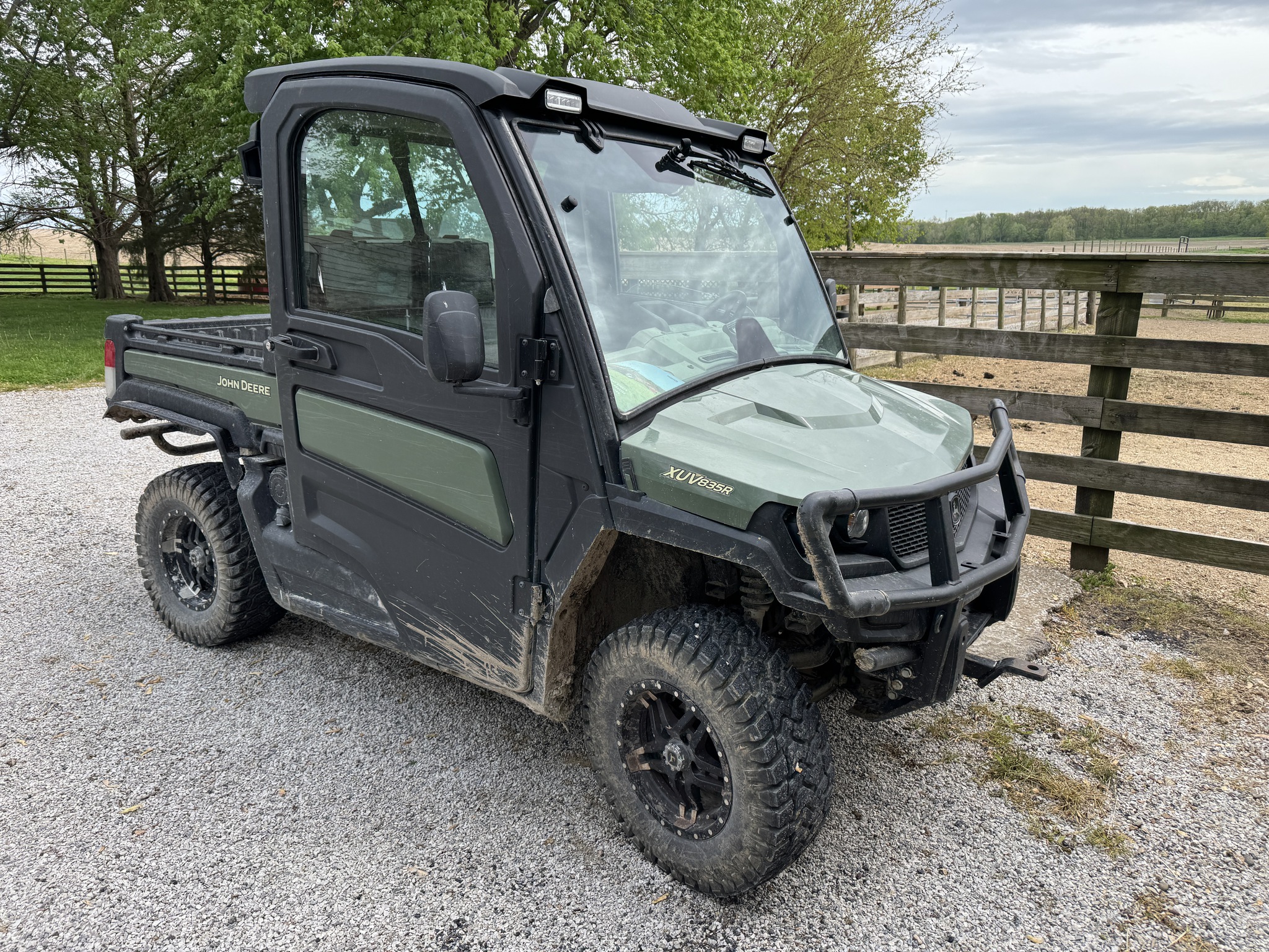  2023 John Deere XUV 835R at Heritage Tractor in Rockport, IL