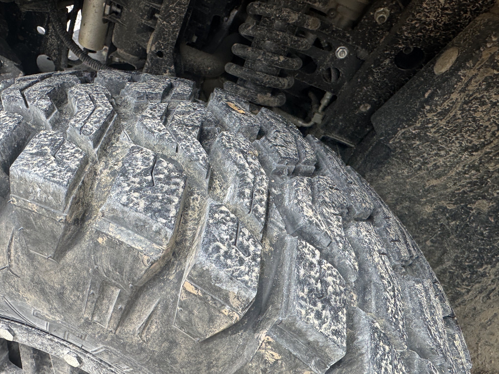  2023 John Deere XUV 835R at Heritage Tractor in Rockport, IL