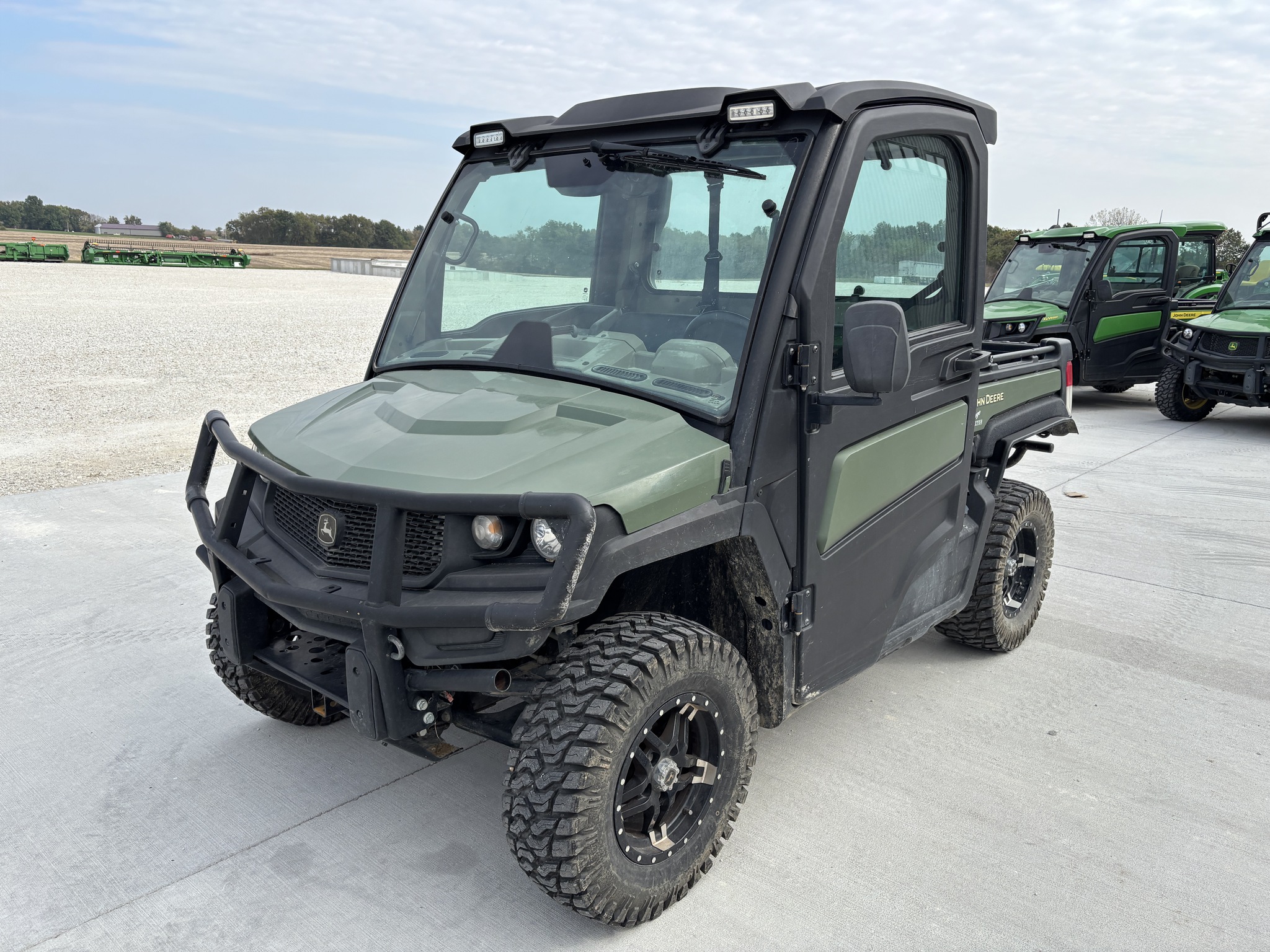  2023 John Deere XUV 835R at Heritage Tractor in Rockport, IL