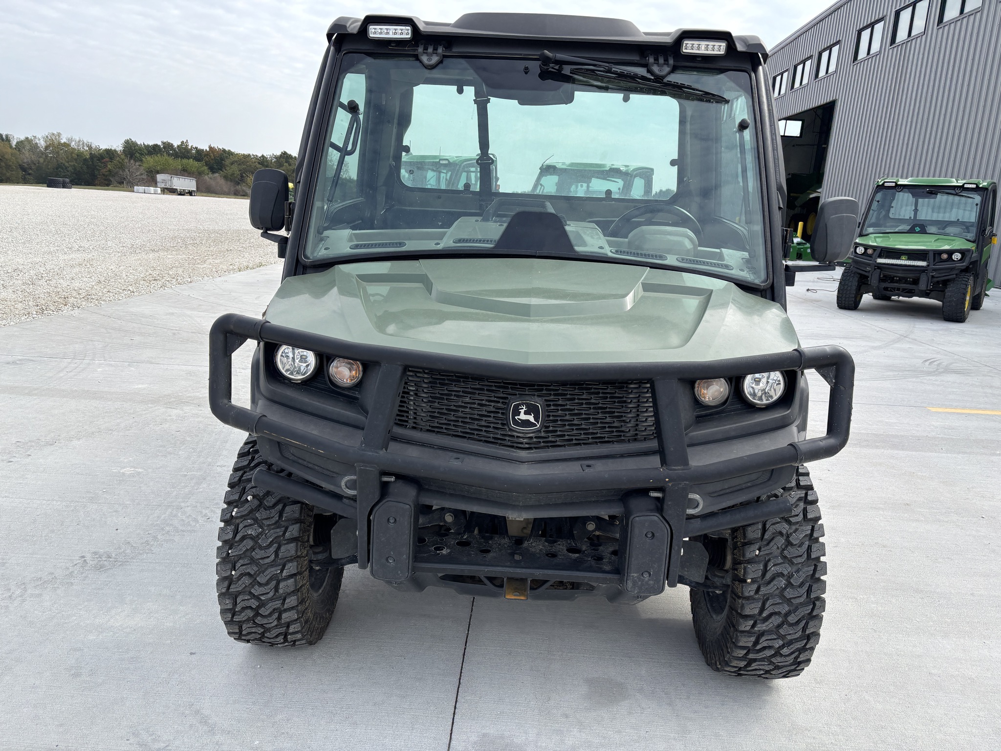  2023 John Deere XUV 835R at Heritage Tractor in Rockport, IL