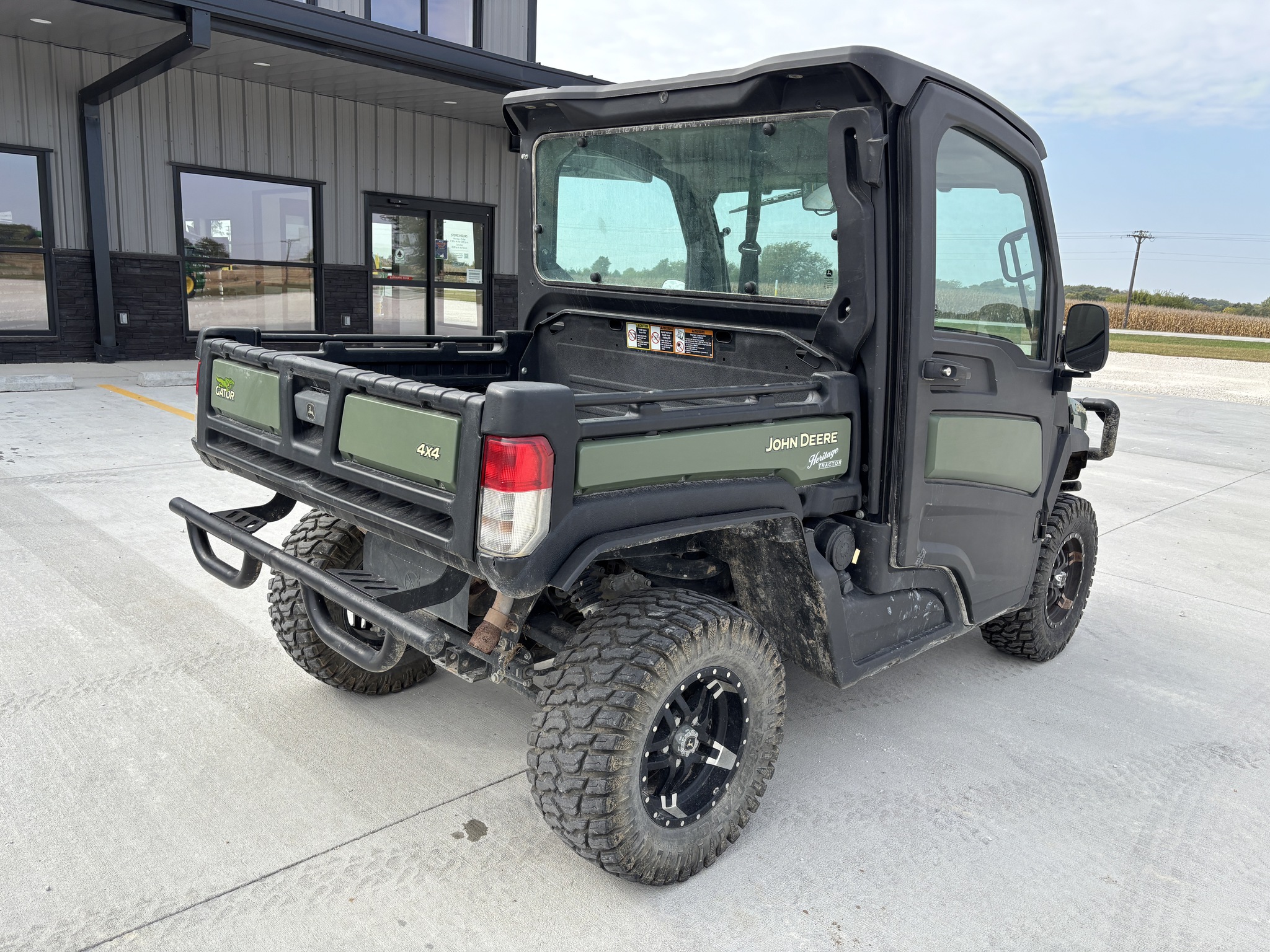  2023 John Deere XUV 835R at Heritage Tractor in Rockport, IL