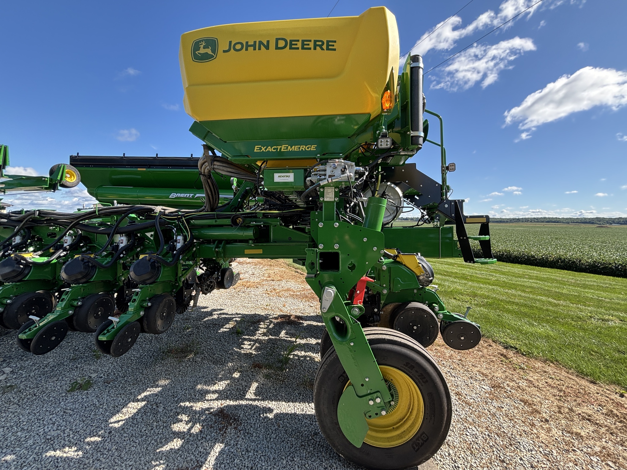 Used 2025 John Deere 1775 Planters: Drawn at Koenig Equipment in Urbana, OH - PhotoXL4