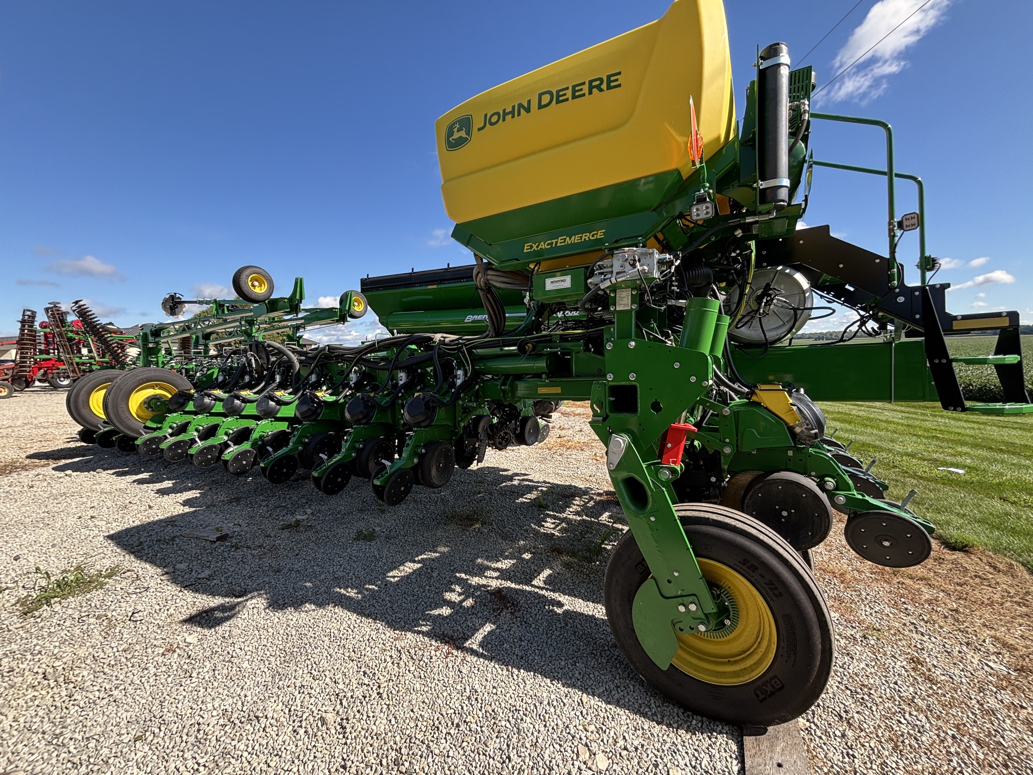 Used 2025 John Deere 1775 Planters: Drawn at Koenig Equipment in Urbana, OH - PhotoXL3