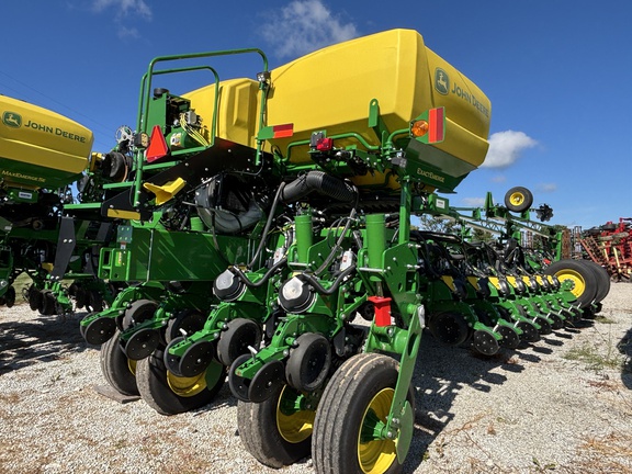 Used 2025 John Deere 1775 Planters: Drawn at Koenig Equipment in Urbana, OH - Photo6