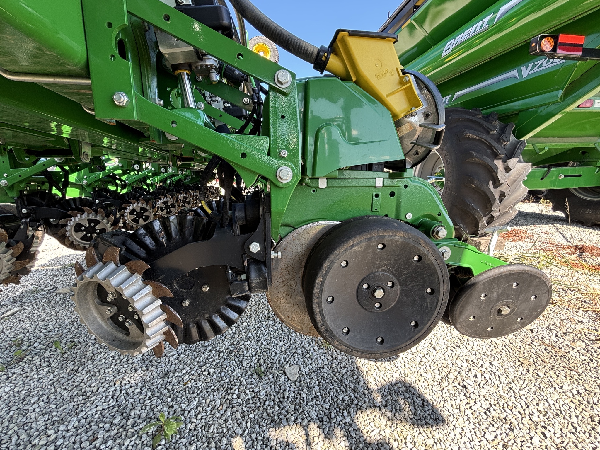Used 2025 John Deere 1775 Planters: Drawn at Koenig Equipment in Urbana, OH - PhotoXL13