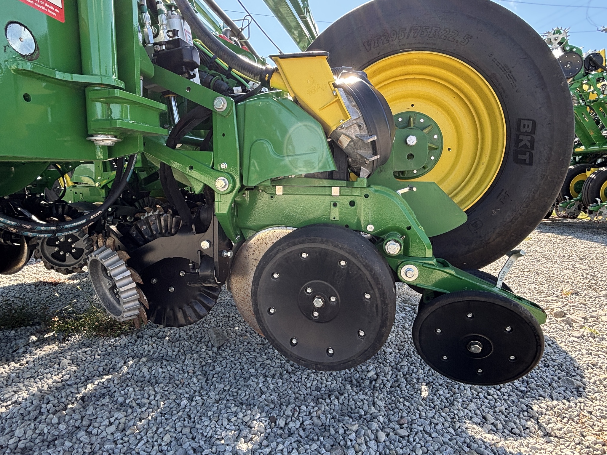 Used 2025 John Deere 1775 Planters: Drawn at Koenig Equipment in Urbana, OH - PhotoXL14