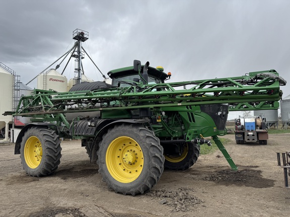  John Deere R4045
