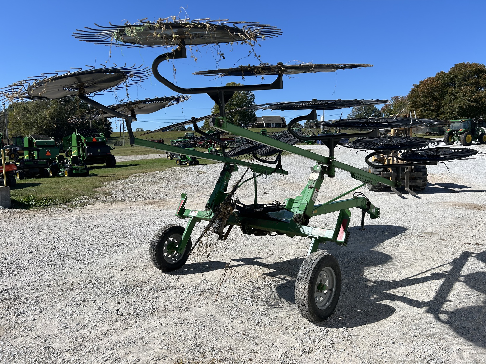  2022 Frontier WR3112 at Heritage Tractor in Harrison, AR