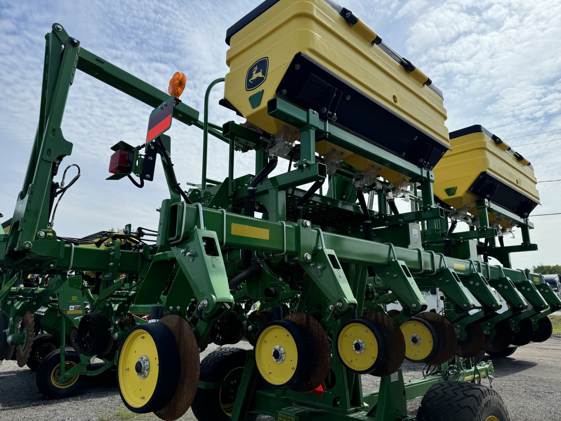 2022 John Deere 1745 Image 4