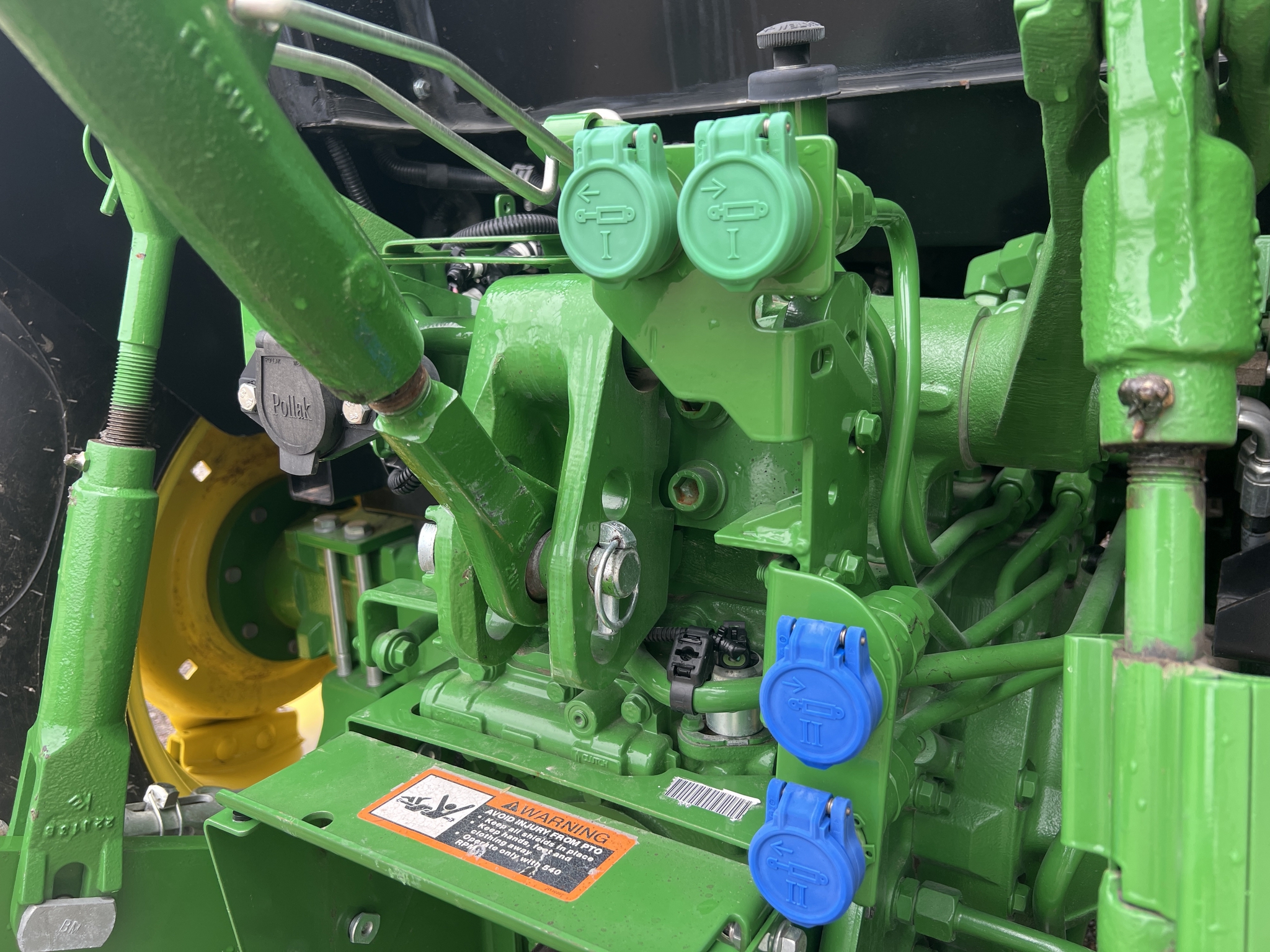 2024 John Deere 5060E Premium Cab Image 17