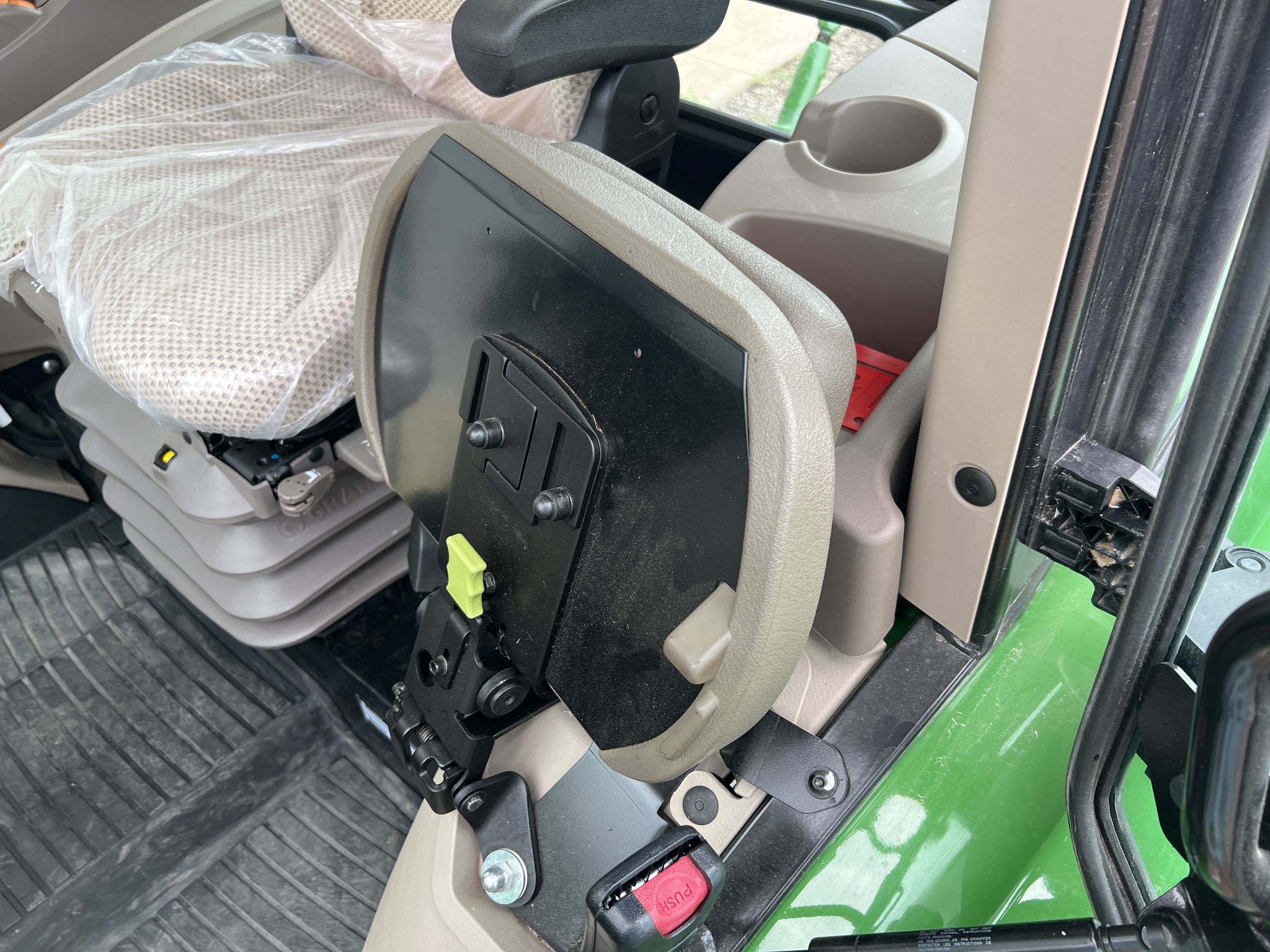 2024 John Deere 5060E Premium Cab Image 13
