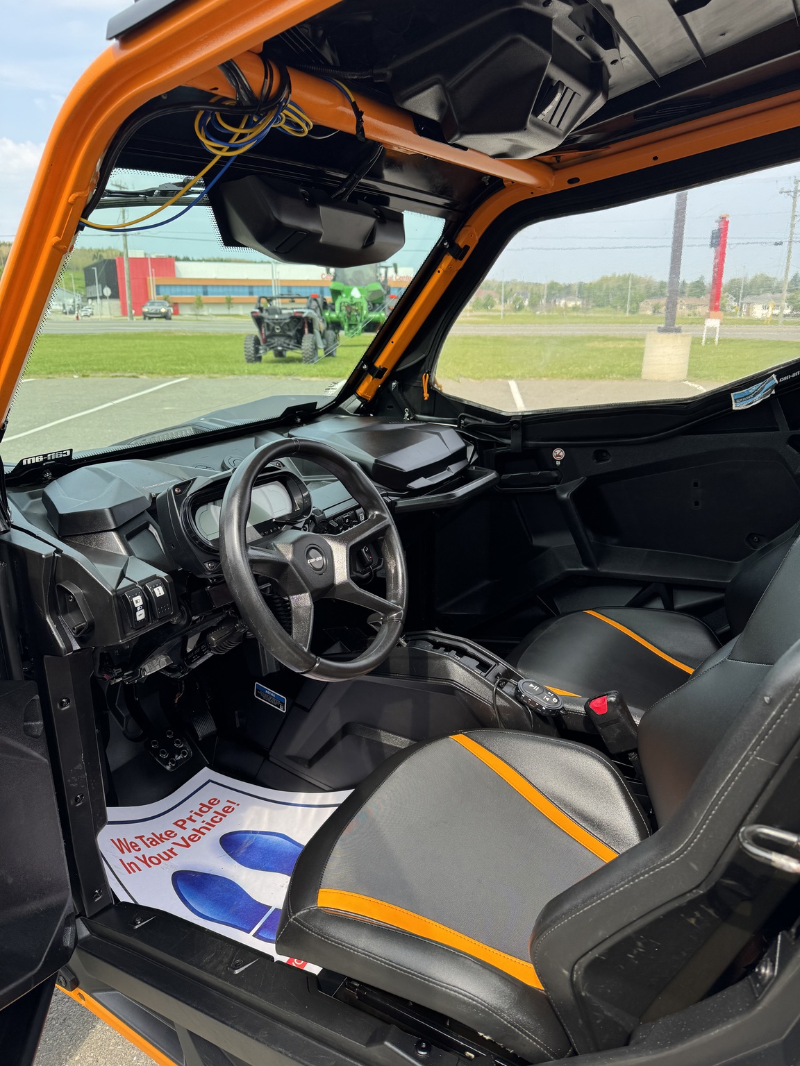 2020 Can-Am MAVERICK SPORT XRC 1000R Image 12