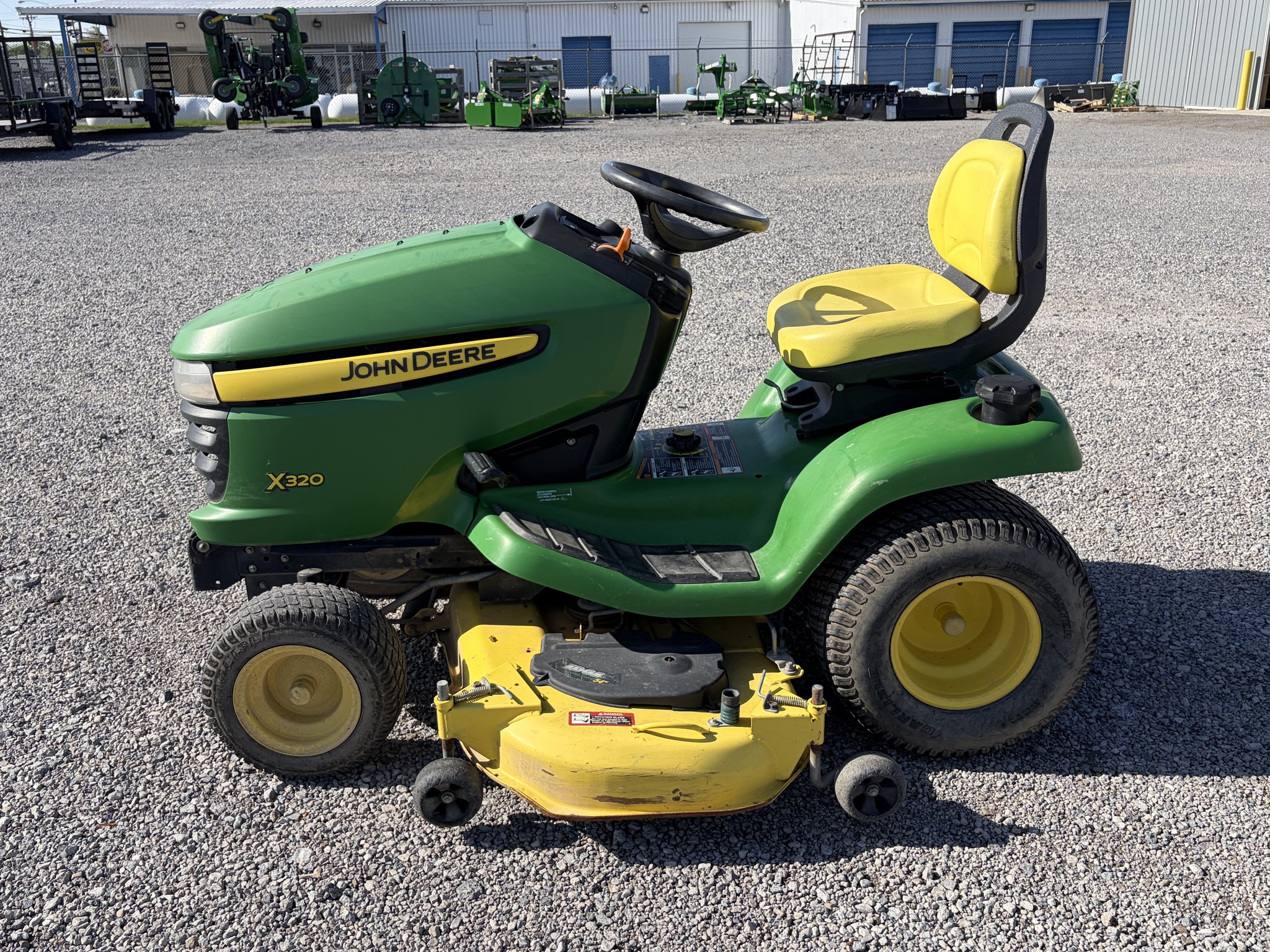 2012 John Deere X320 Image 2