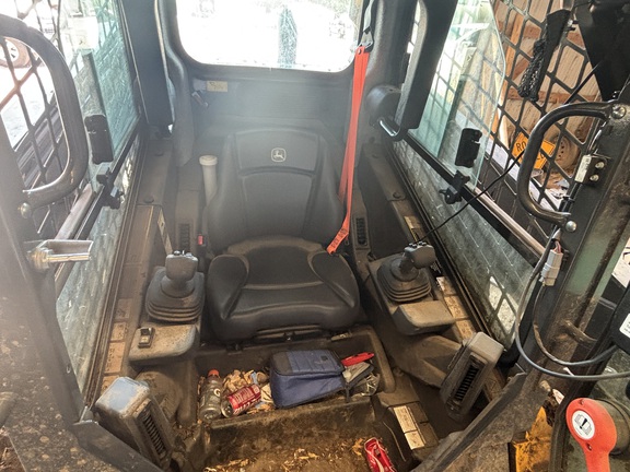 2024 John Deere 330G - Photo4