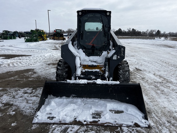 2024 John Deere 330G - Photo8