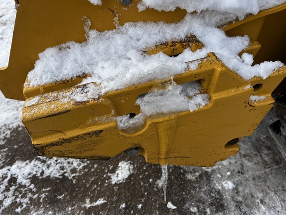 2024 John Deere 330G - Photo15