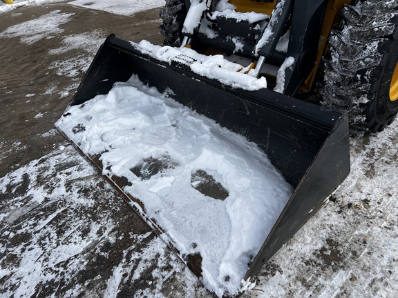 2024 John Deere 330G - Photo20