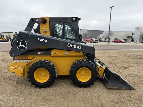 2024 John Deere 330G - Photo2