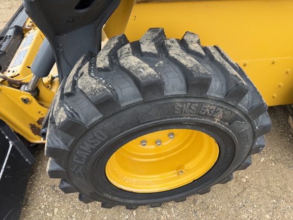 2024 John Deere 330G - Photo10