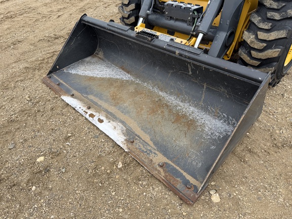 2024 John Deere 330G - Photo22