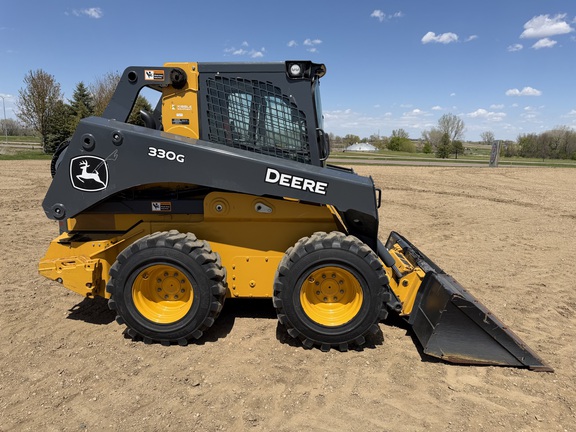 2024 John Deere 330G - Photo2