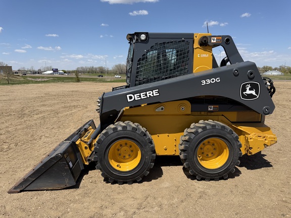 2024 John Deere 330G - Photo6