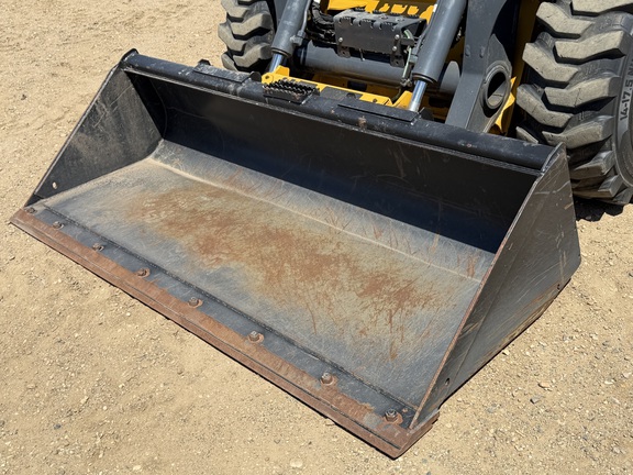 2024 John Deere 330G - Photo21