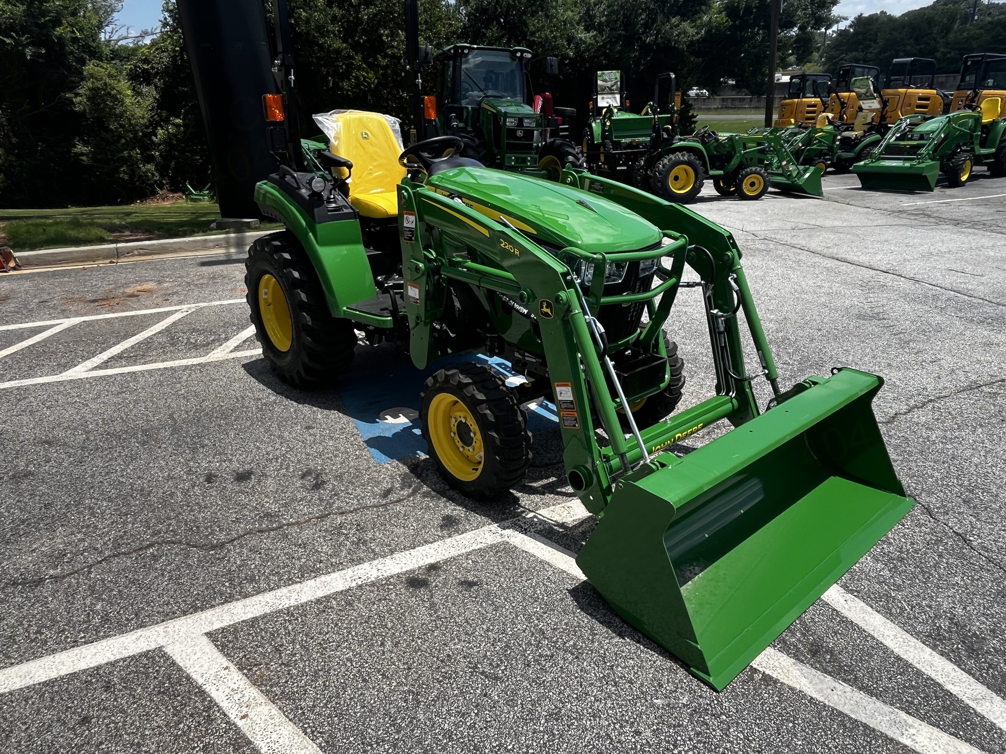 2025 John Deere 2038R Image 4