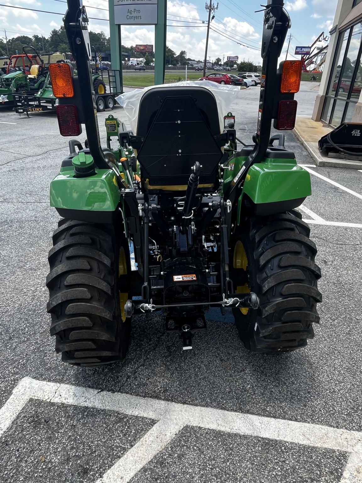 2025 John Deere 2038R Image 5