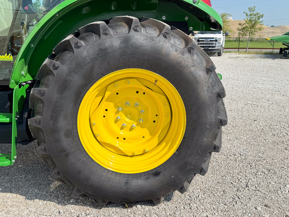 2024 John-Deere 5090E