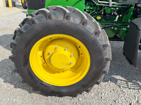 2024 John-Deere 5090E